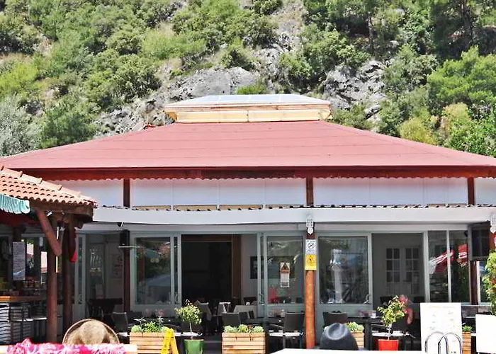 فندق ماجيستيك 3*