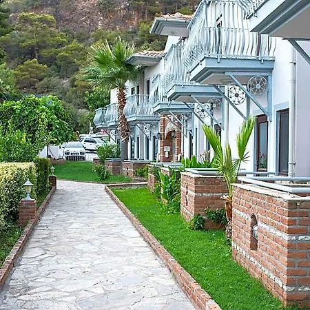 Majestic Hotel 3*