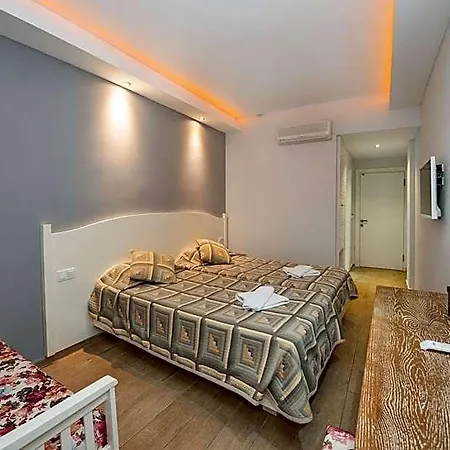 Majestic Hotel 3*
