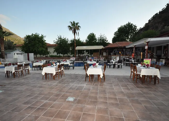 מלון Majestic 3*