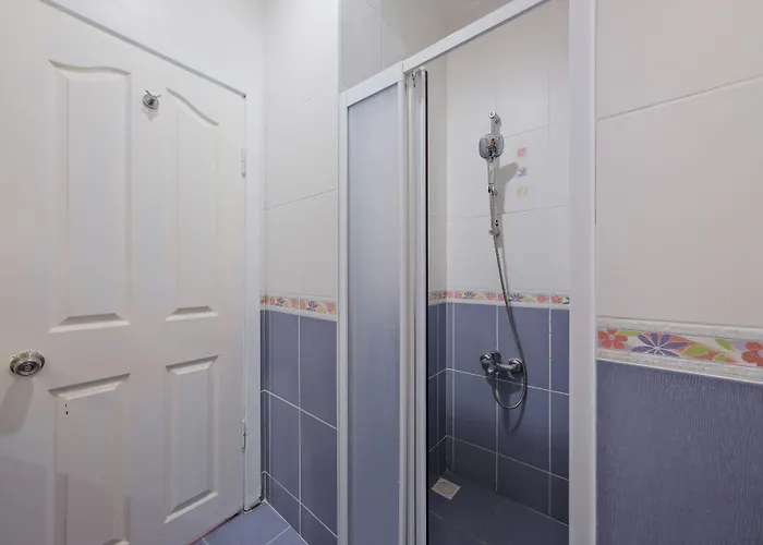 Hotell Majestic 3*